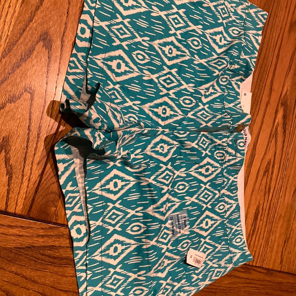 New with tags old navy shorts